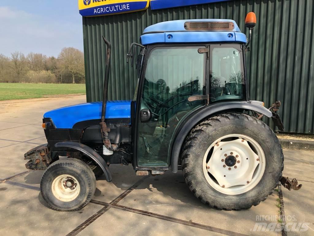New Holland TN 75 N الجرارات