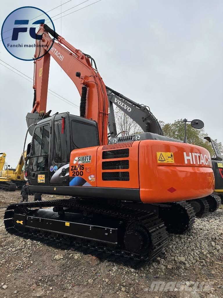 Hitachi ZX 200 حفارات زحافة