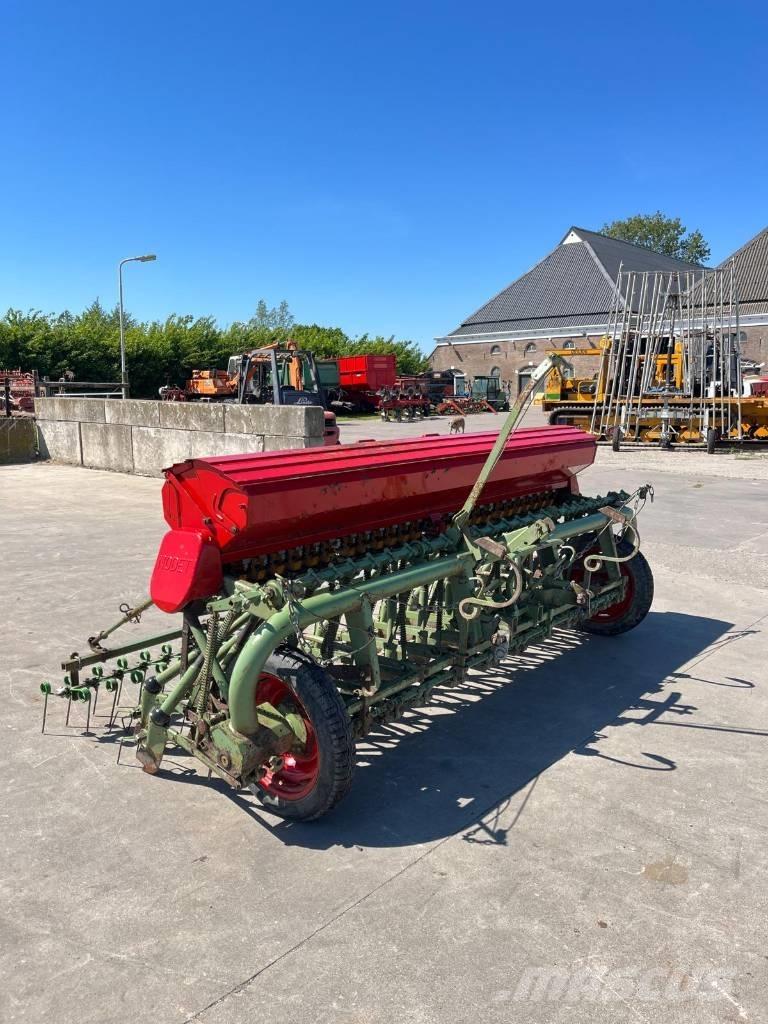 Nodet Zaaimachine مثاقيب