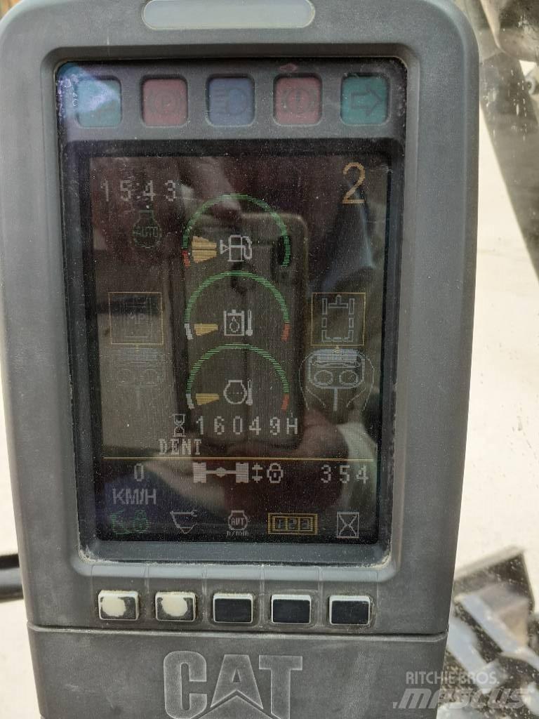 CAT M 316 D حفارات بعجل