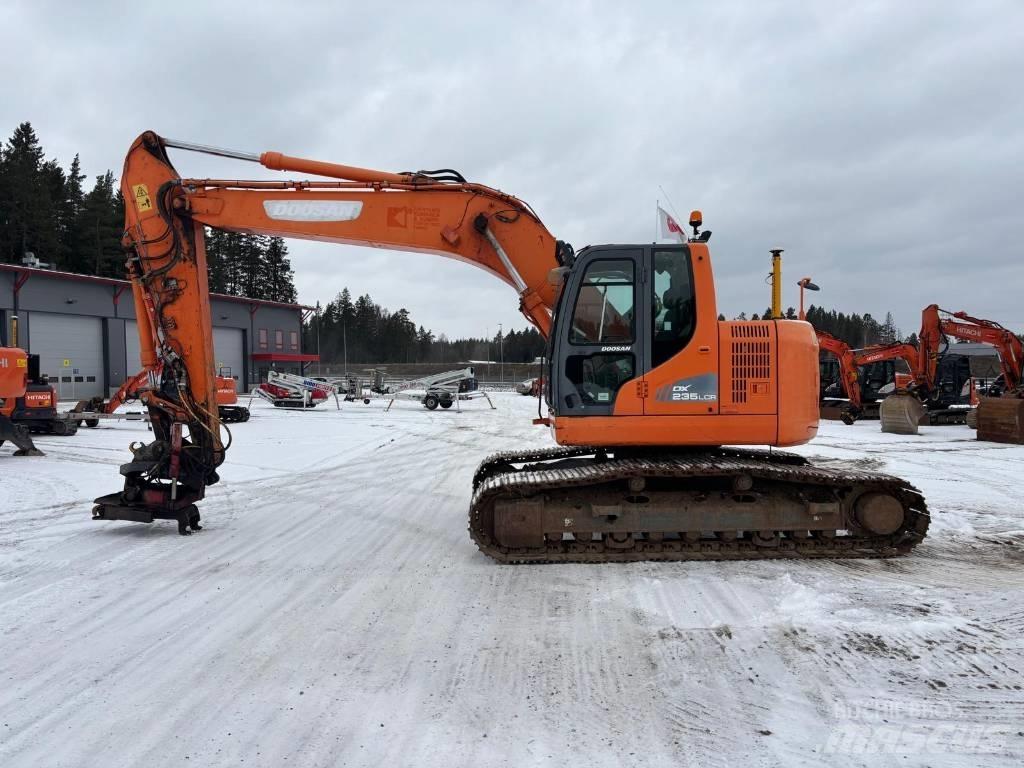 Doosan DX225 LC R حفارات زحافة