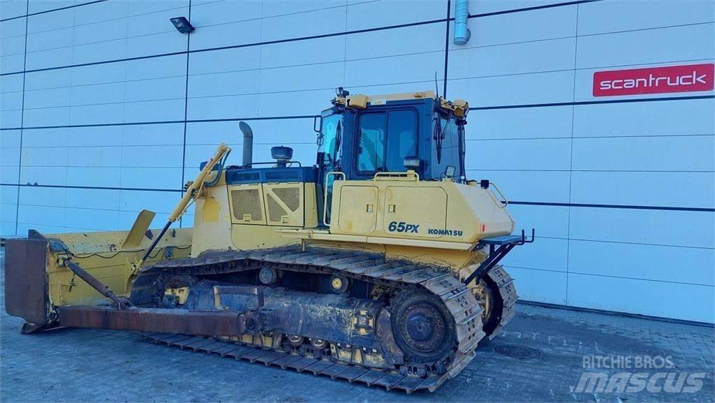 Komatsu D65PX-18 بلدوزرات مجنزرة