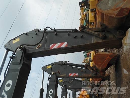 Volvo EC 460 B LC حفارات زحافة