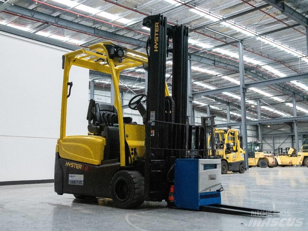 Hyster J1.8XNT شاحنات ذات رافعات شوكية تعمل بالكهرباء