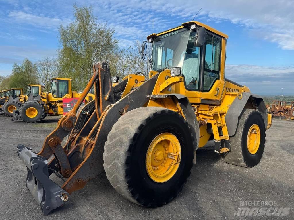 Volvo L 120 F لوادر بعجل