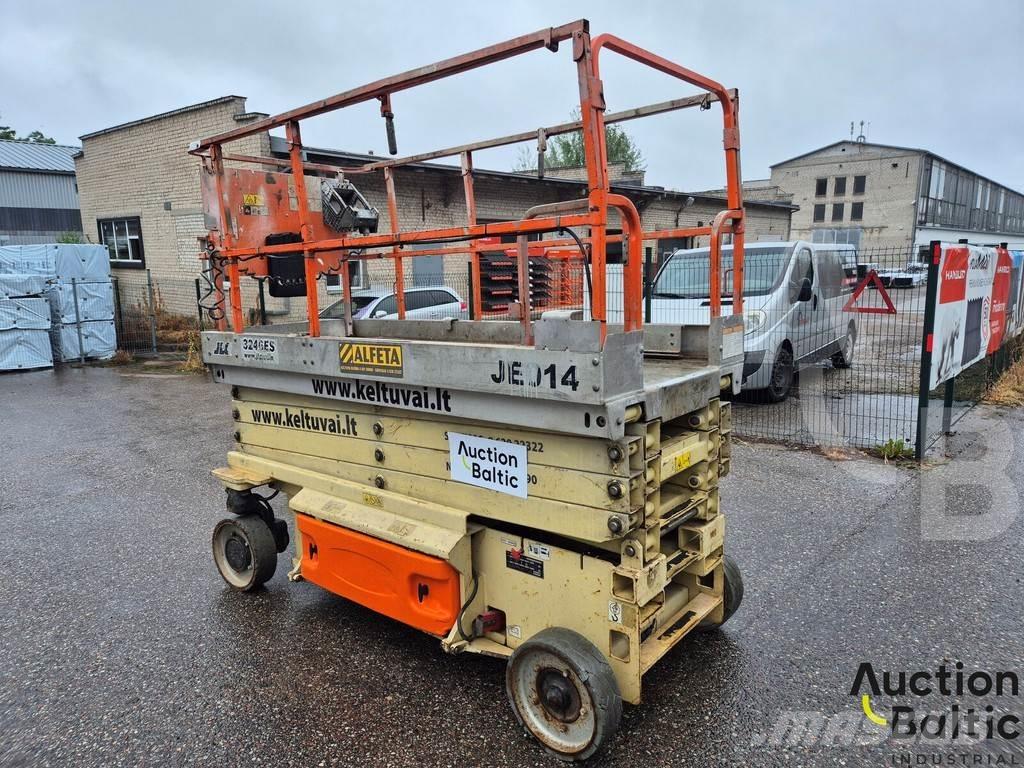 JLG 3246 ES رافعات مقصية الشكل