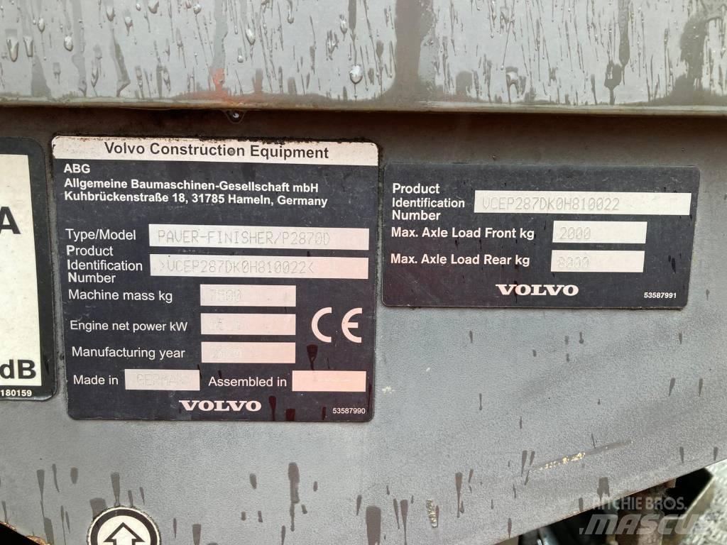 Volvo P 2870 D معدات السفلتة
