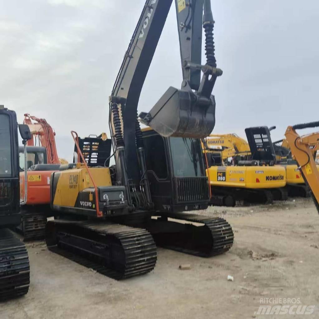 Volvo EC 140 حفارات زحافة