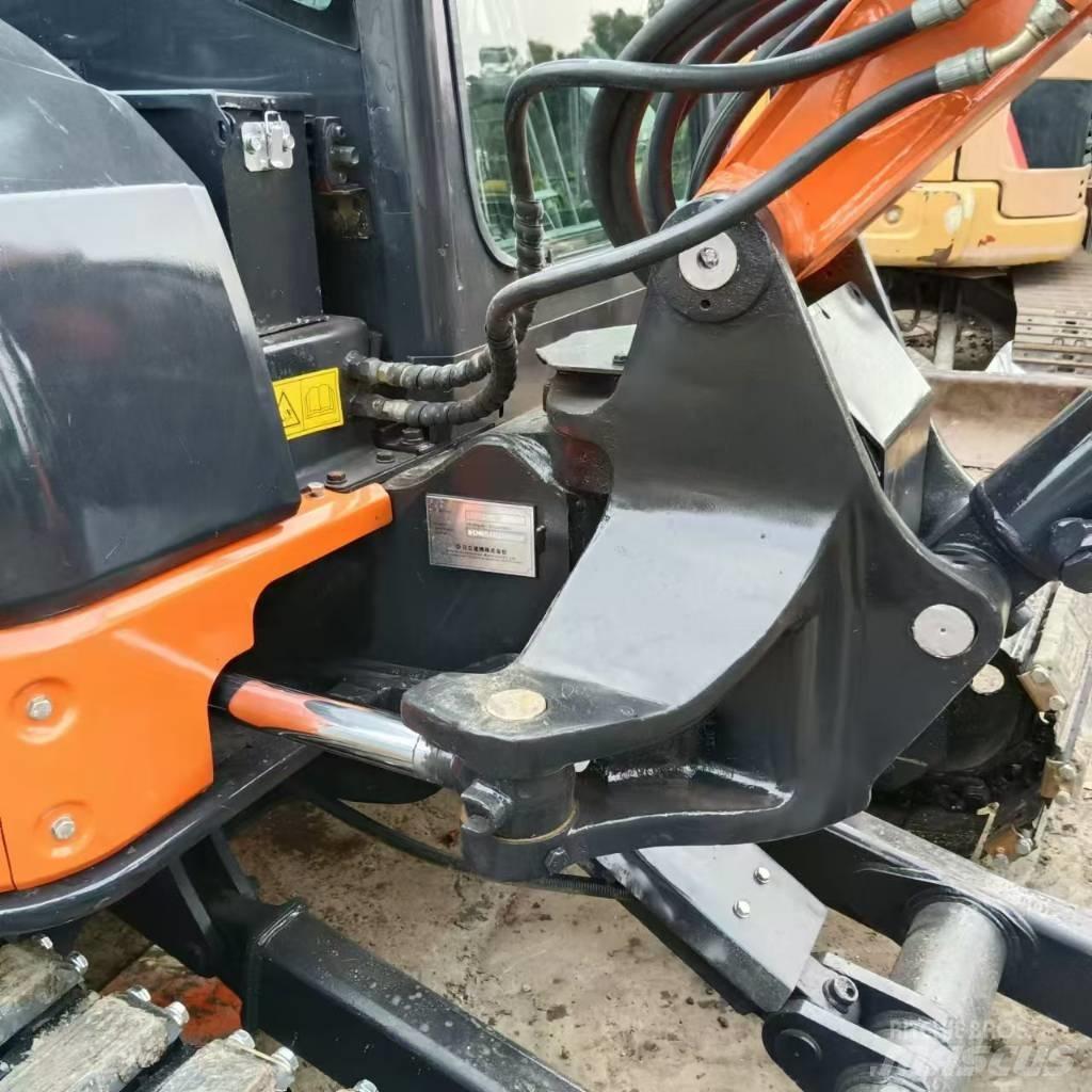 Hitachi ZX 50 U حفارات صغيرة أقل من 7 طن (حفارات صغيرة)