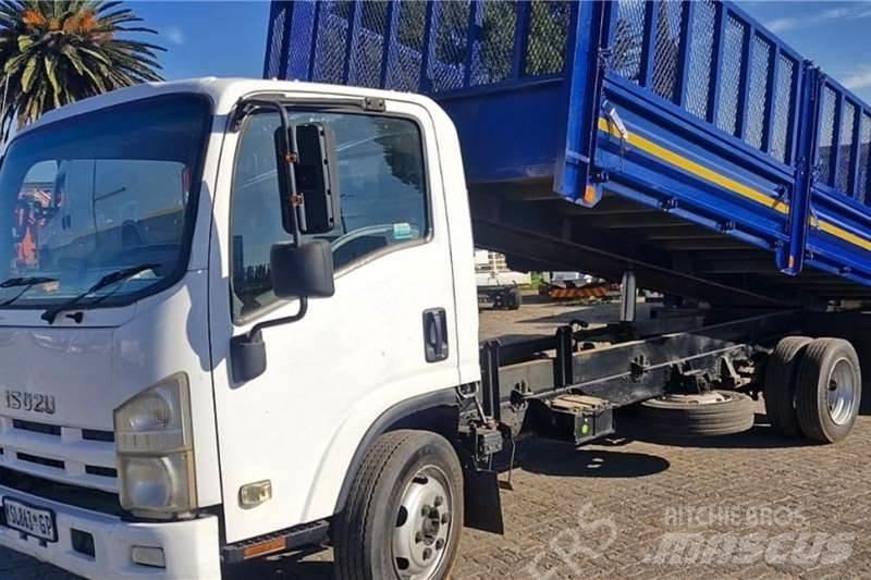 Isuzu NQR500 شاحنات أخرى