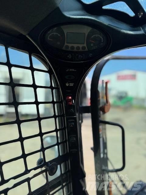 Bobcat S 450 لوادر انزلاقية التوجيه