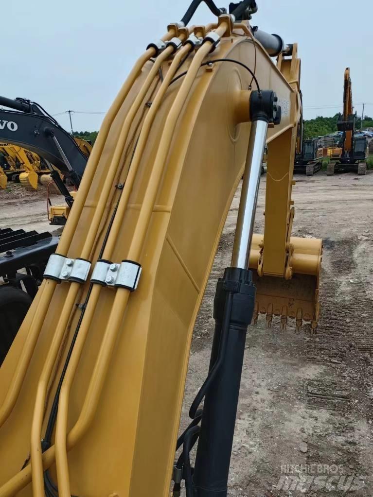 CAT 340 D L حفارات زحافة