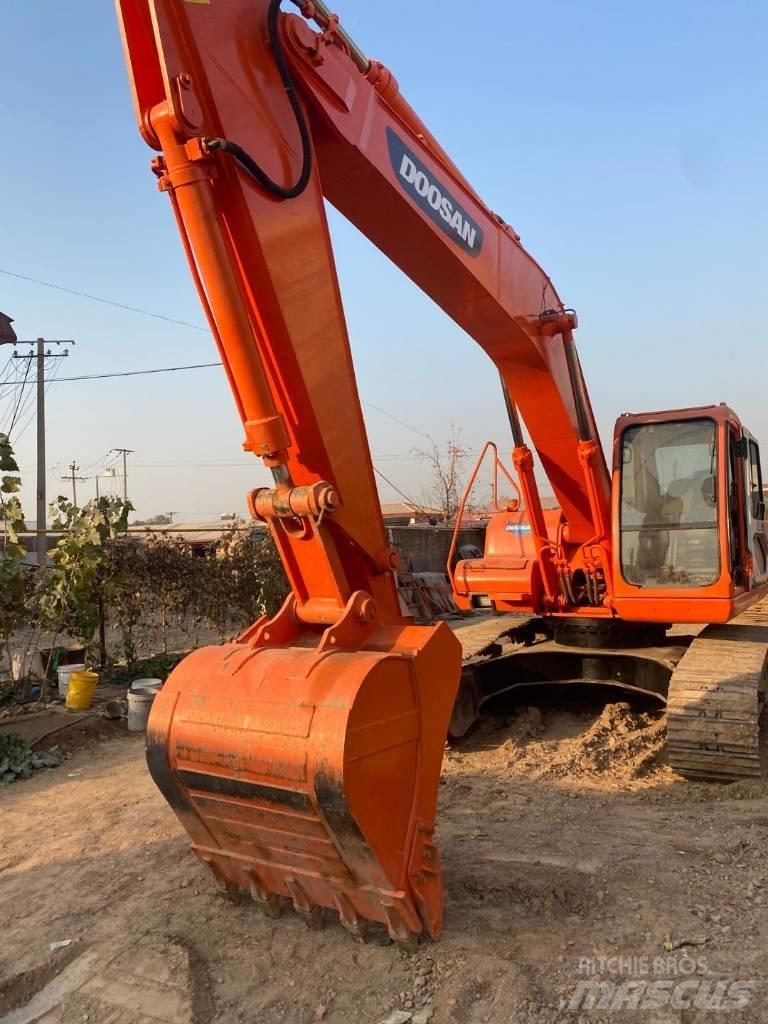 Doosan dh220lc-7 حفارات زحافة