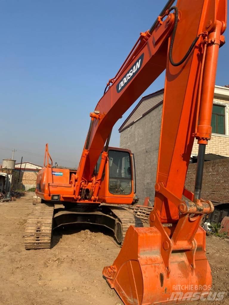 Doosan dh220lc-7 حفارات زحافة