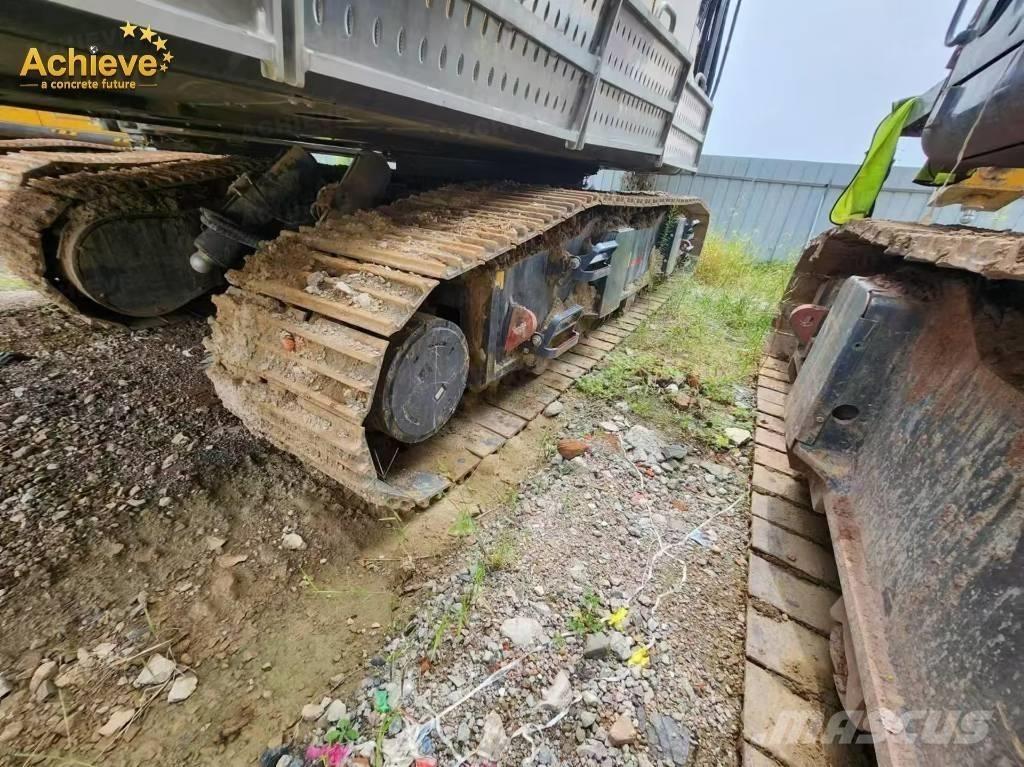 CAT D 3 K 2 بلدوزرات مجنزرة