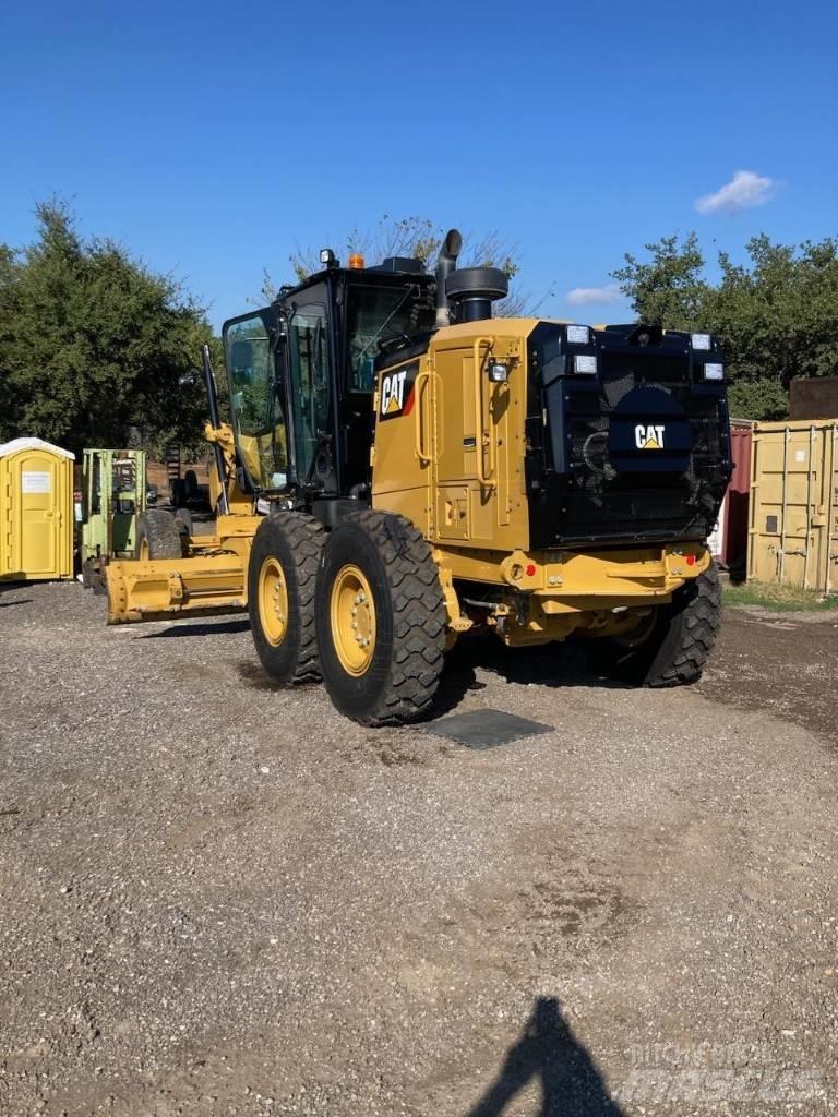 CAT 12 M 3 معدات تمهيد الطرق