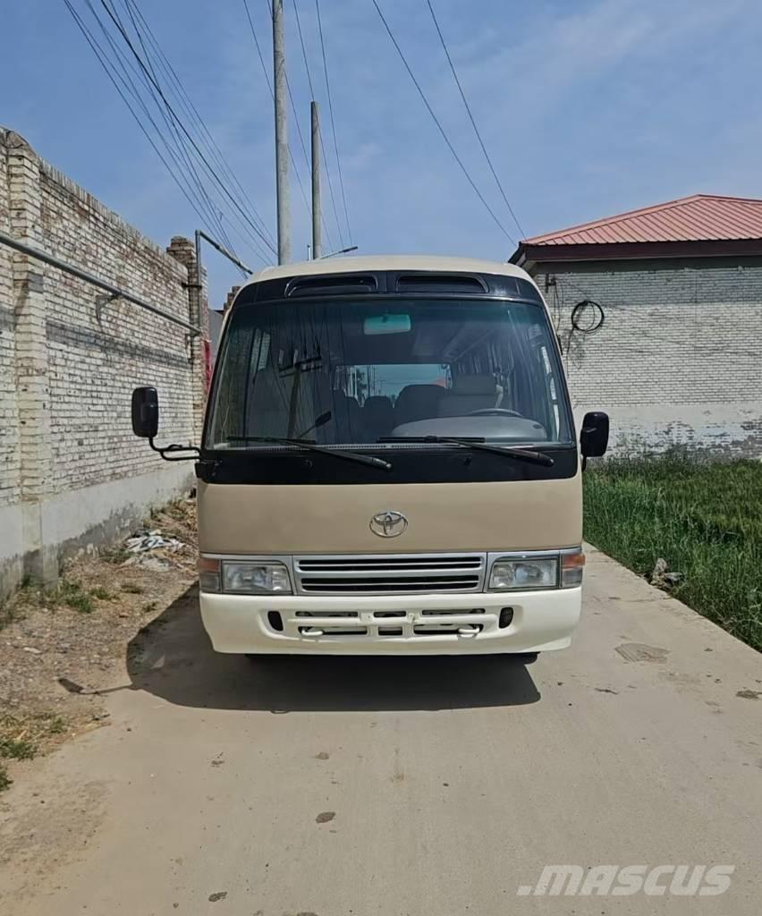 Toyota Coaster Bus حافلة صغيرة