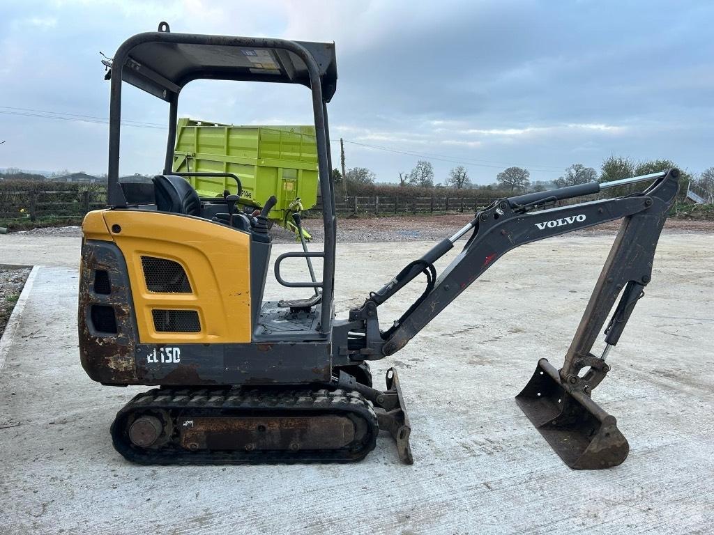 Volvo EC 15D حفارات صغيرة أقل من 7 طن (حفارات صغيرة)