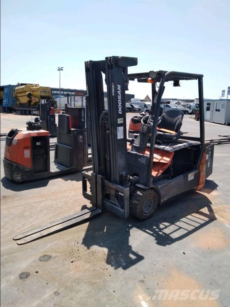 Doosan B 18 T-7 شاحنات ذات رافعات شوكية تعمل بالكهرباء