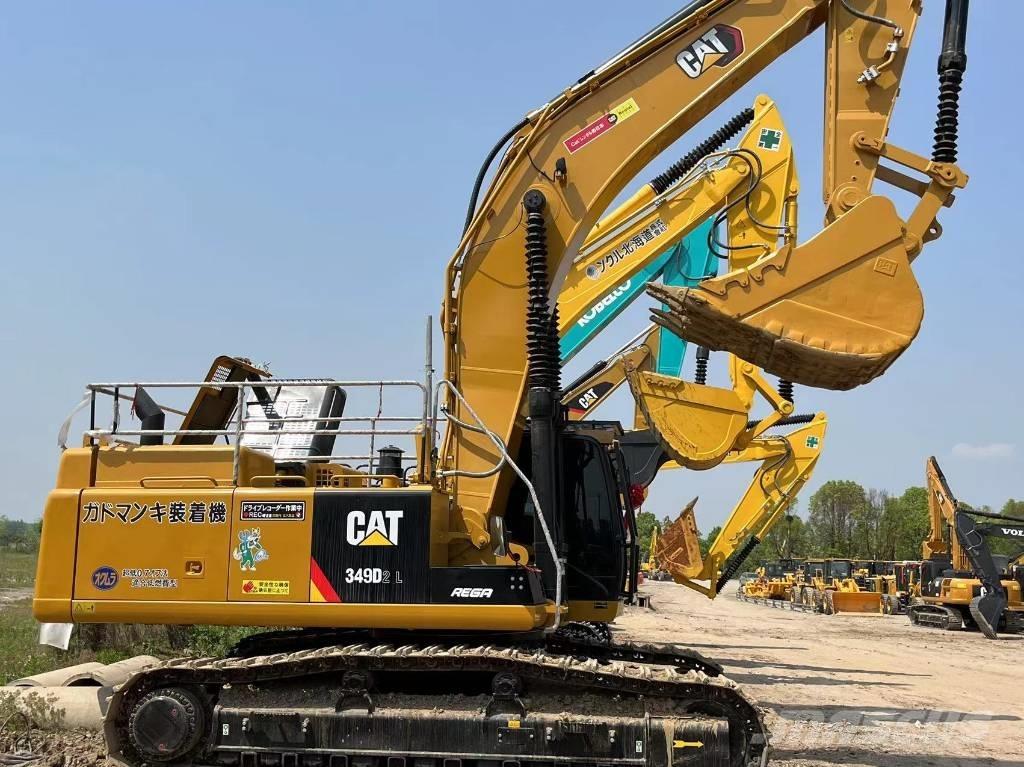 CAT 349D حفارات زحافة