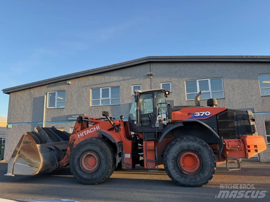 Hitachi ZW 370-6 لوادر بعجل