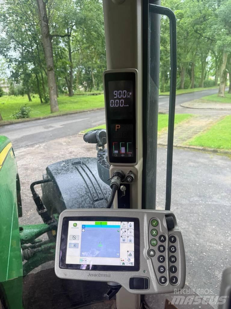 John Deere 8345 R الجرارات