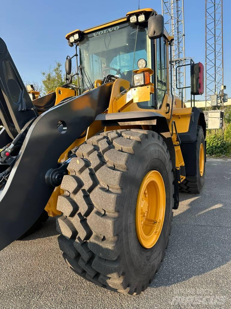 Volvo BM L 120 G لوادر بعجل