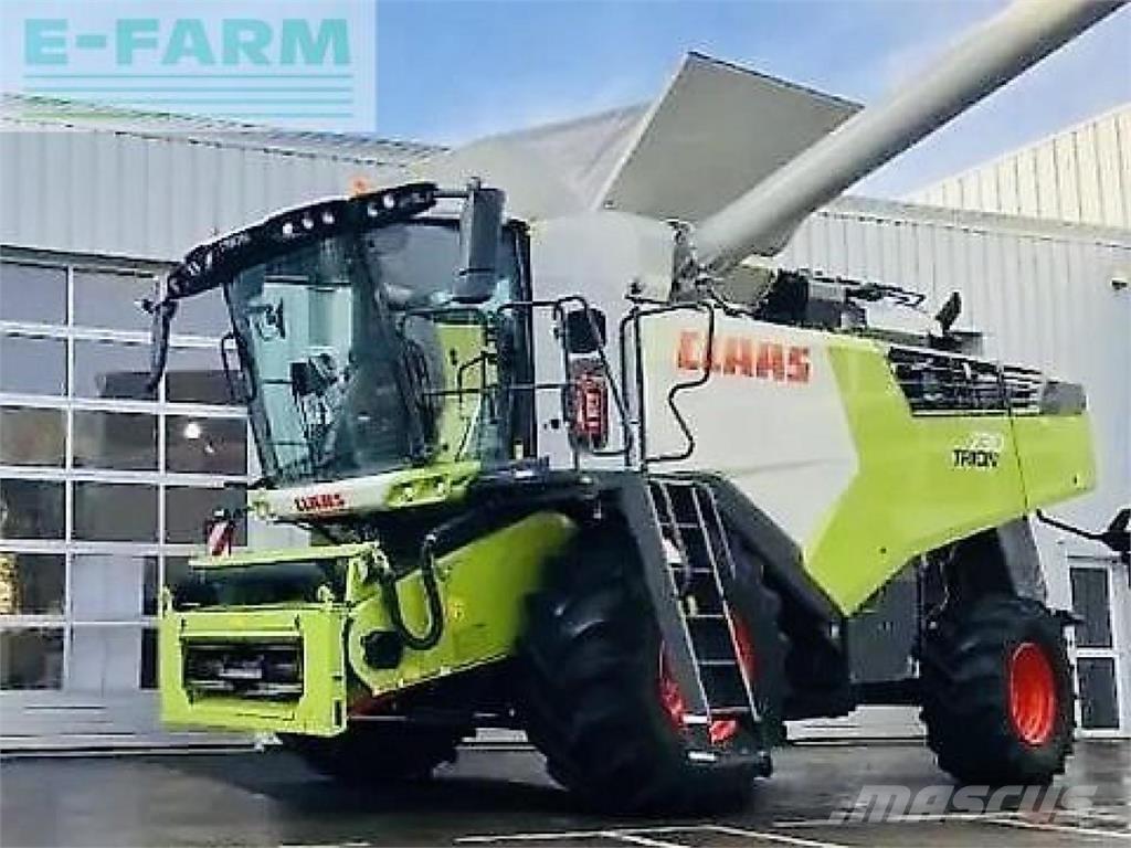 CLAAS trion 730 حصادات