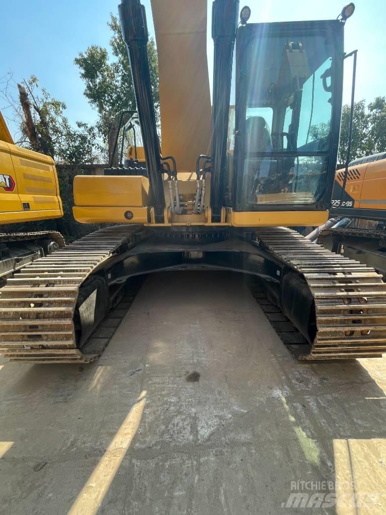 CAT 330 GC حفارات زحافة