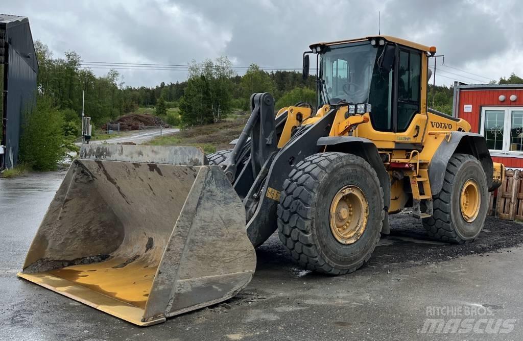 Volvo L 120 F لوادر بعجل