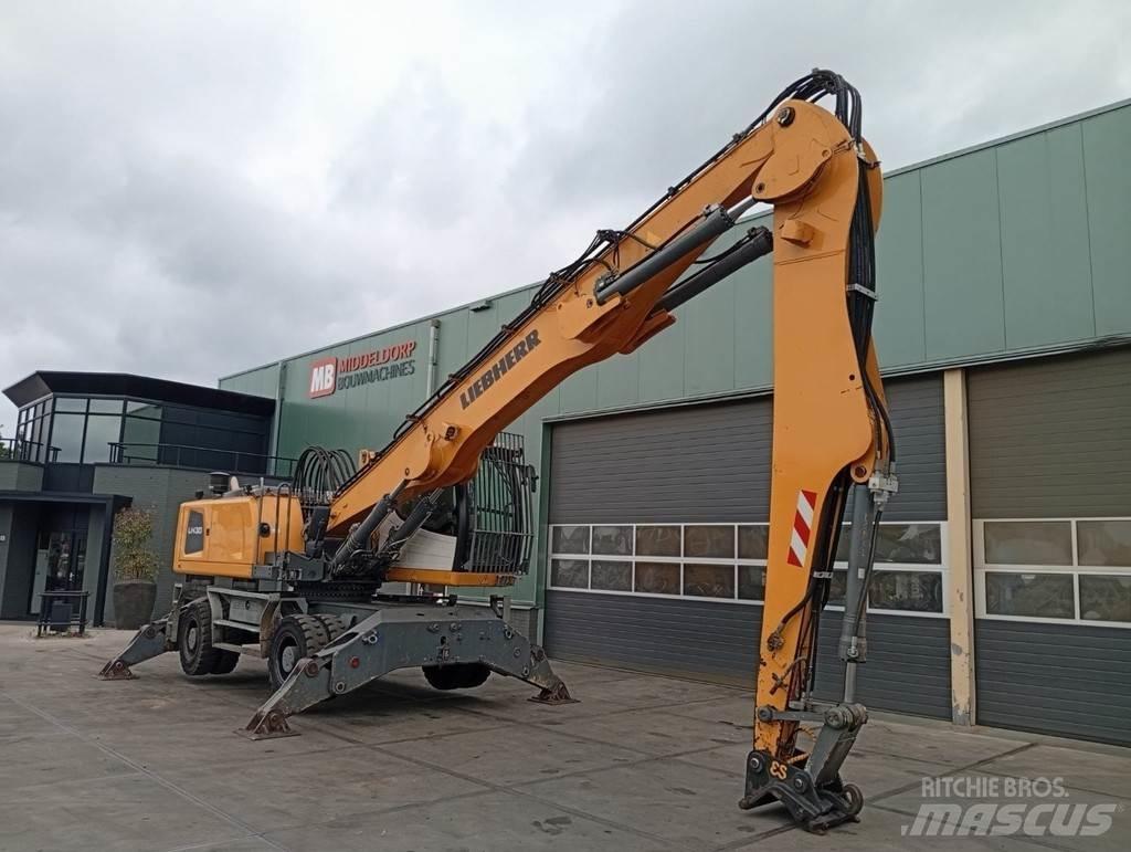Liebherr LH 30 M مناولات المخلفات / مناولات صناعية