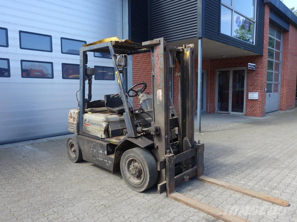 Komatsu FD 20-11 شاحنات الديزل