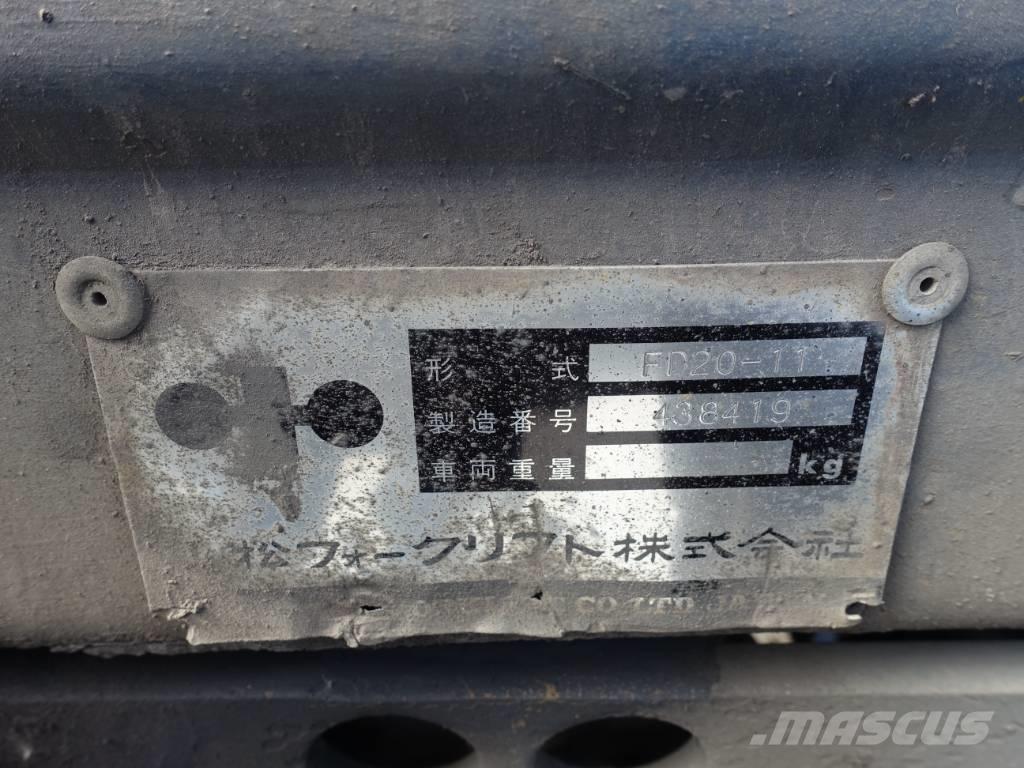 Komatsu FD 20-11 شاحنات الديزل