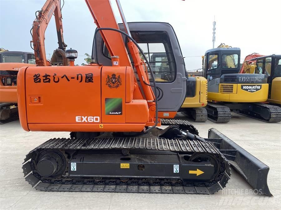 Hitachi EX60 حفارات زحافة