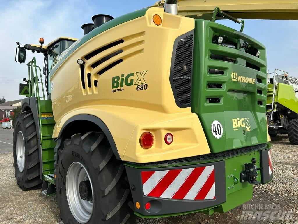Krone Big X 680 علافات ذاتية الدفع
