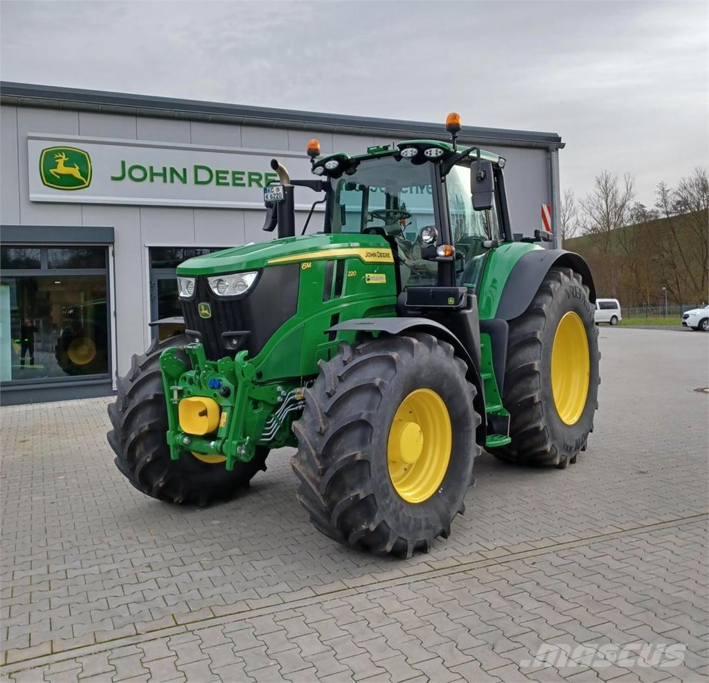 John Deere 6M 220 الجرارات