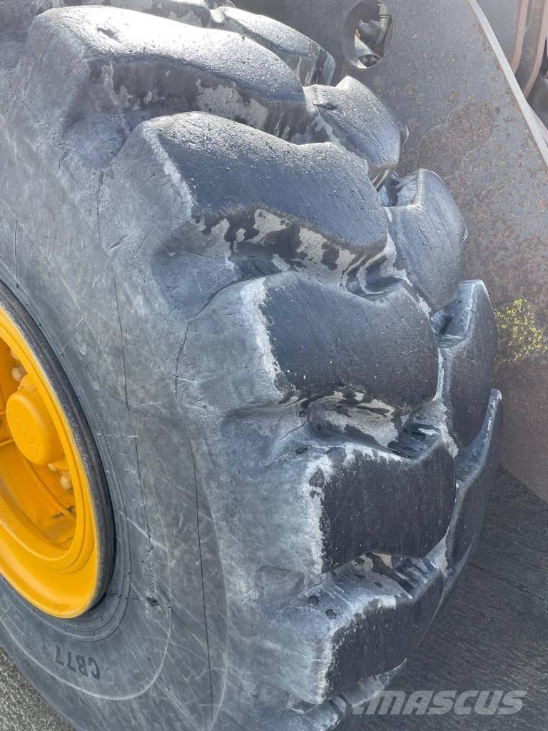 Volvo L 180 H لوادر بعجل