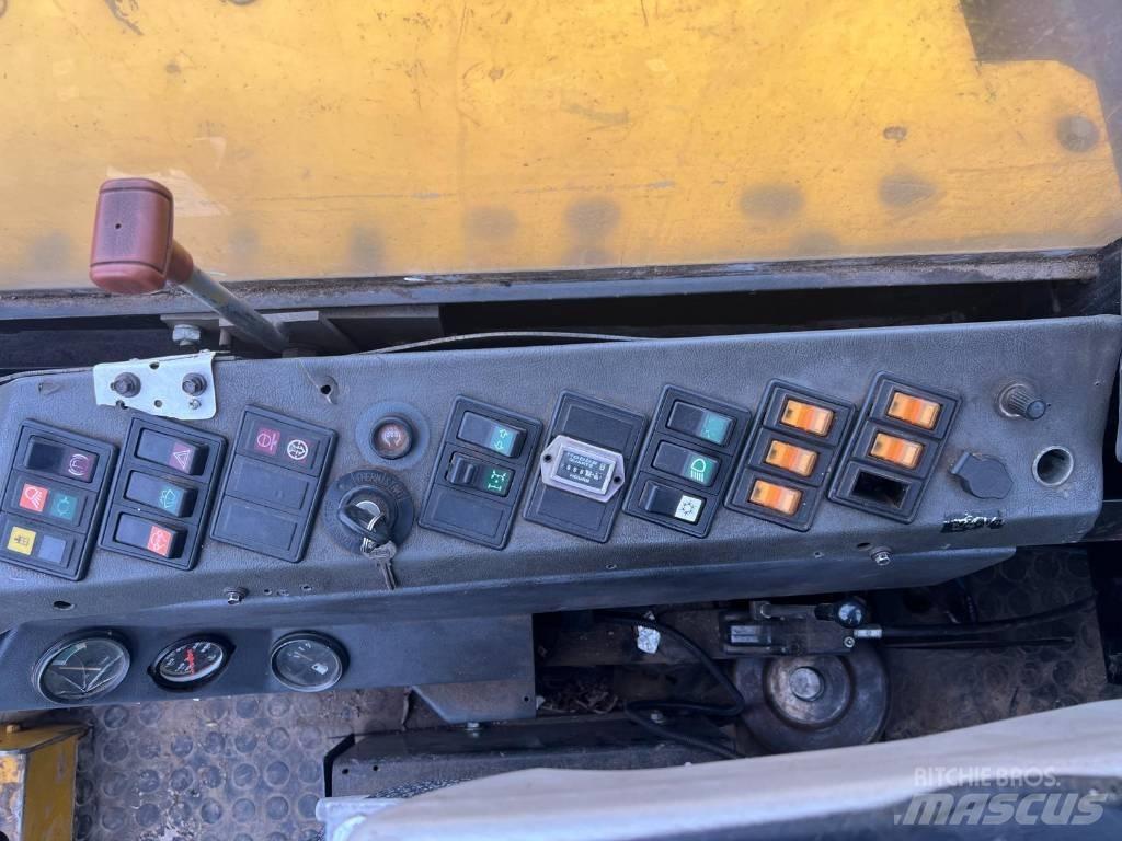 Yanmar C 60 R عربات نقل قلابة مجنزرة
