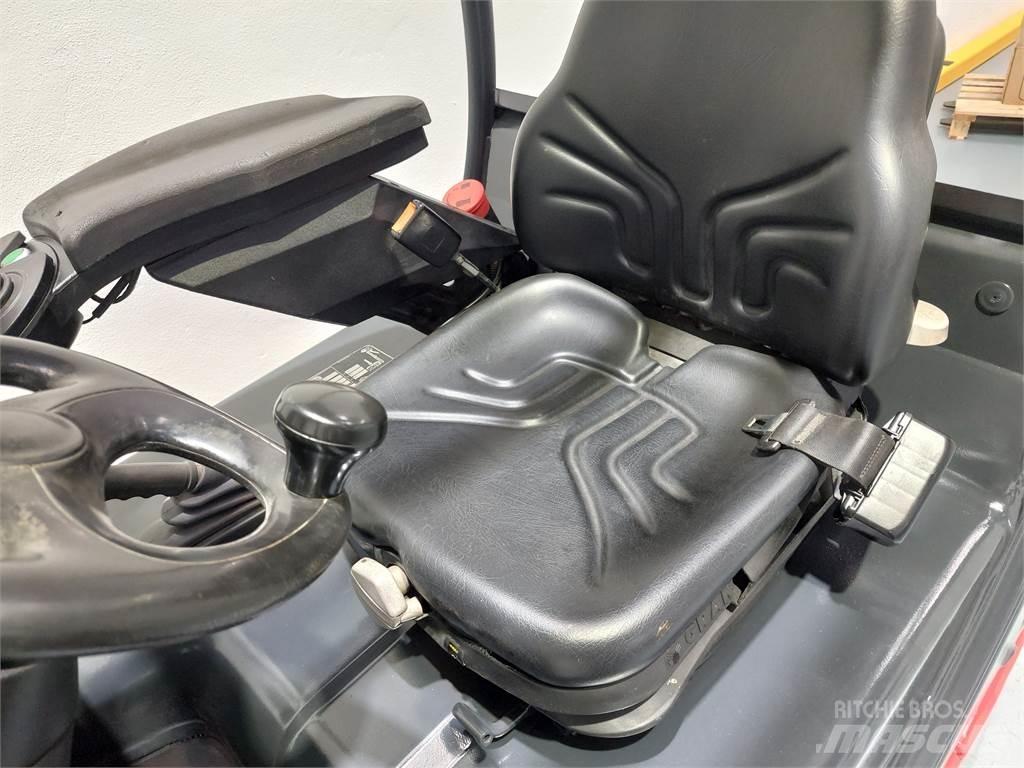 Linde E16 02 شاحنات ذات رافعات شوكية تعمل بالكهرباء