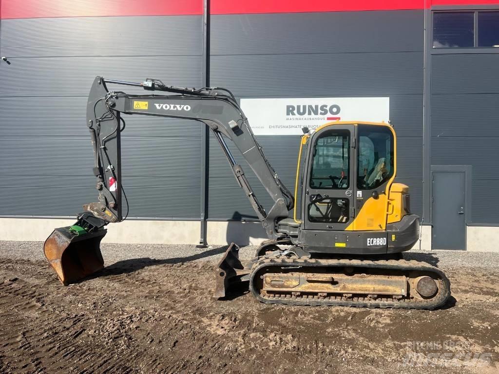 Volvo ECR 88 D حفارات وسط 7 طن - 12 طن