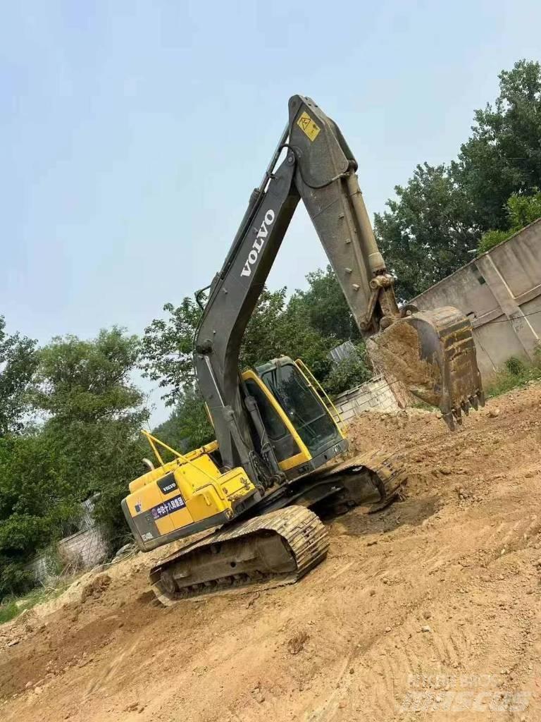 Volvo EC 140 حفارات زحافة