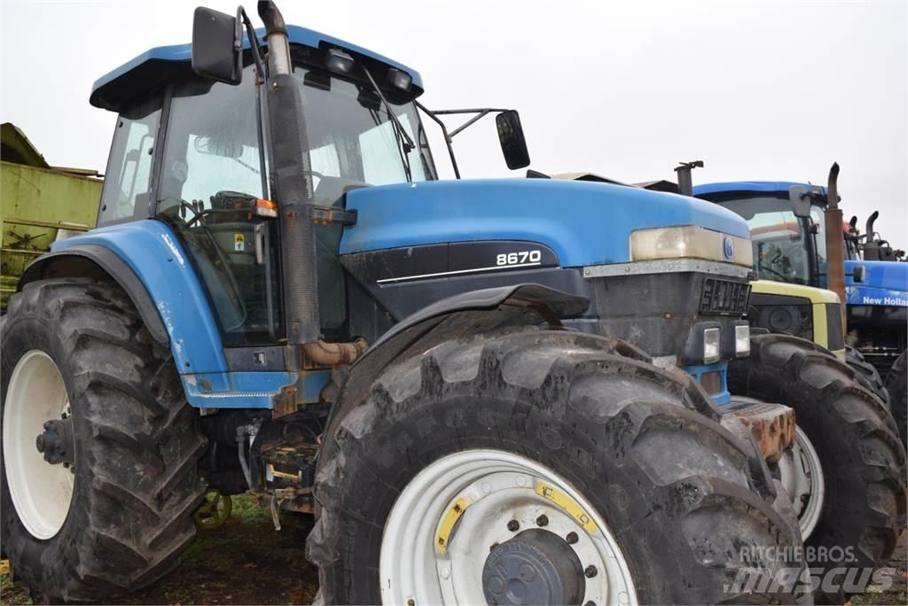New Holland 8670 الجرارات