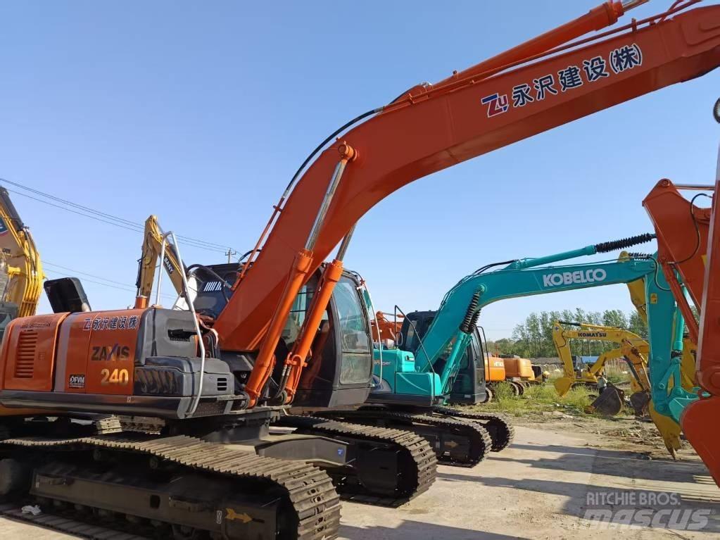 Hitachi ZX 240 حفارات زحافة