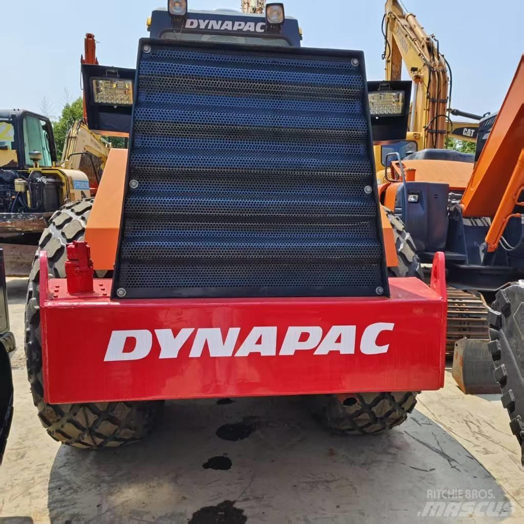 Dynapac CA25D مداحل أحادية الأسطوانة