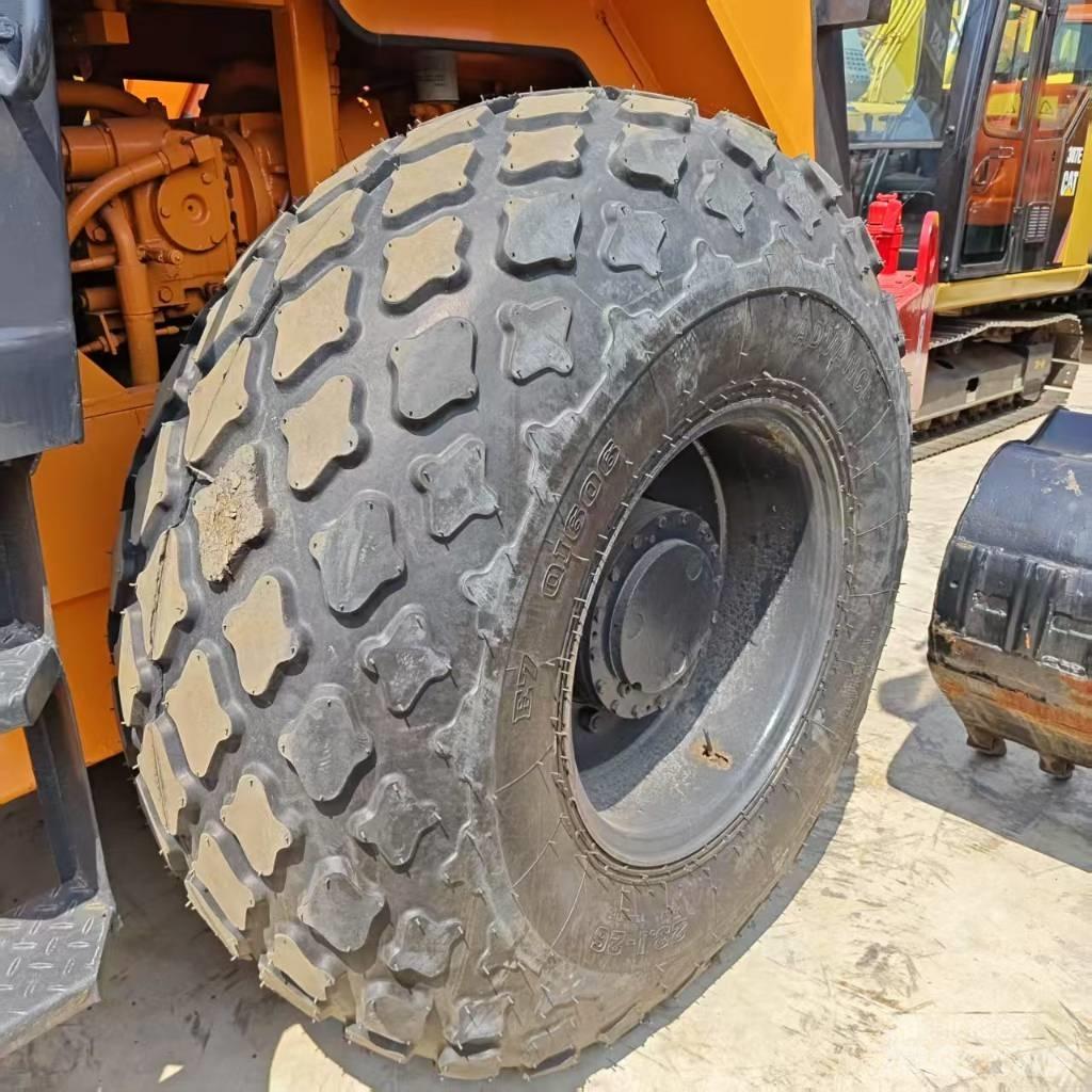 Dynapac CA25D مداحل أحادية الأسطوانة