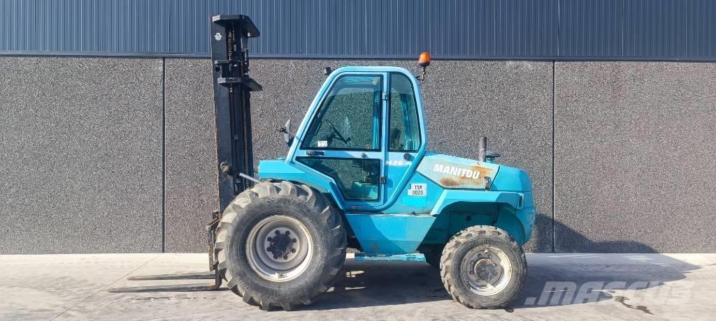 Manitou M 26.4 شاحنات الطرق الوعرة