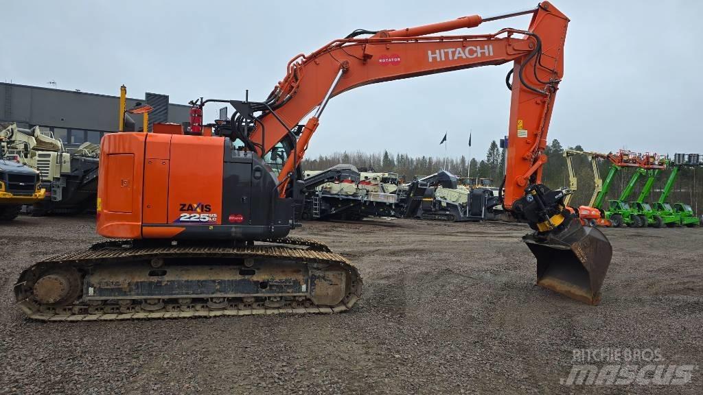 Hitachi ZX 225USLC-6 حفارات زحافة