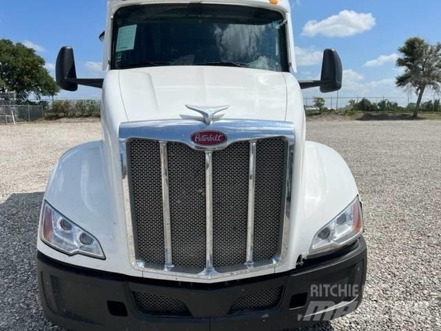 Peterbilt 579 وحدات الجر