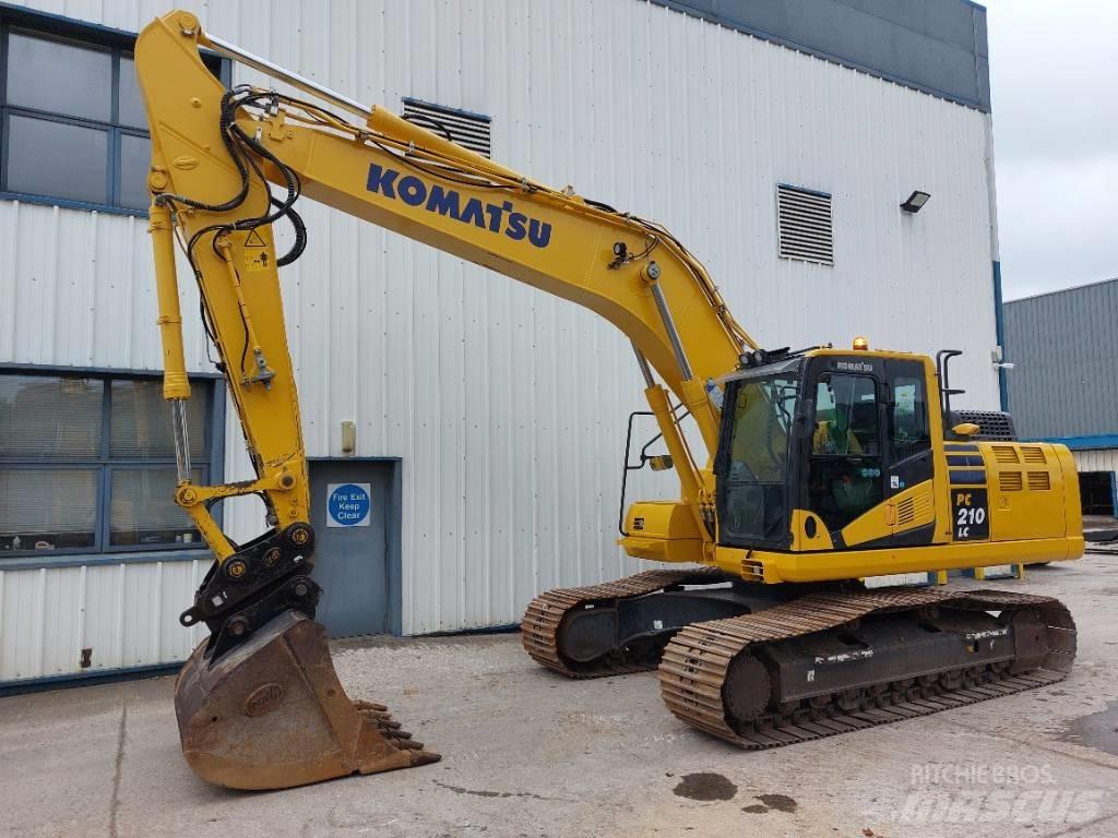 Komatsu PC210LC-11 حفارات زحافة