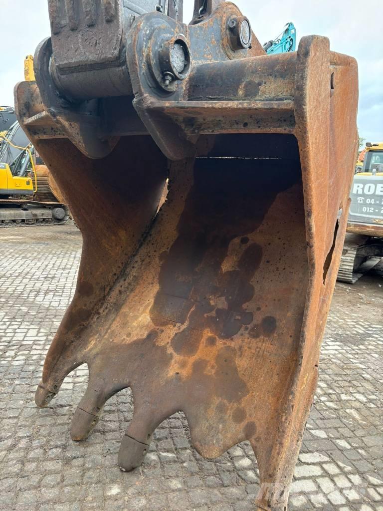 Volvo EC 380 D حفارات زحافة